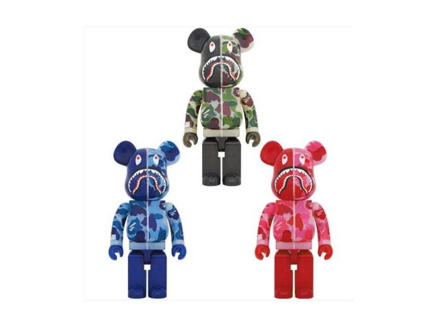 Medicom Toy BE@RBRICK BAPE CLEAR CAMO SHARK Green,Blue,Pink set 1000% - view 1