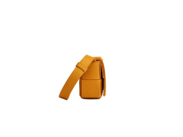 Bottega Veneta Bottega Veneta Candy Cassette In Soft Lambskin Leather With Gold Finish Hardware Cob - view 2