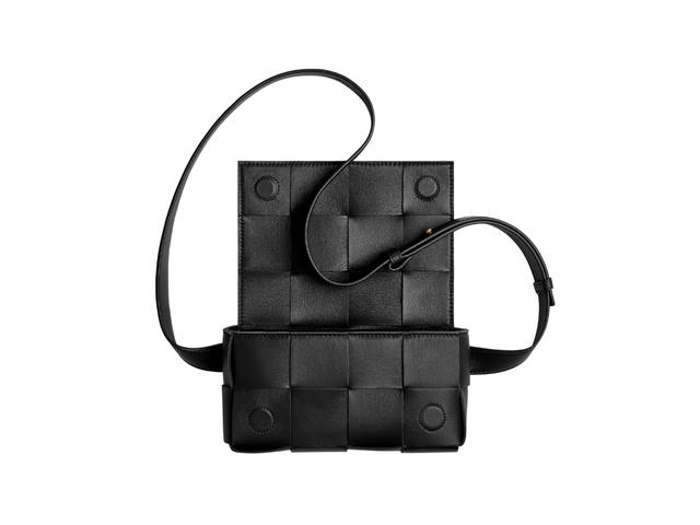 Bottega Veneta Bottega Veneta Cassette Belt Bag In Lambskin With Gold Finish Hardware Black - view 3