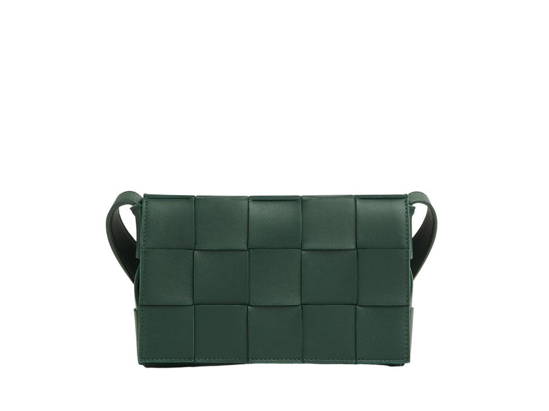 Bottega Veneta Bottega Veneta Cassette In Intreccio leather With Gold finish Raintree
