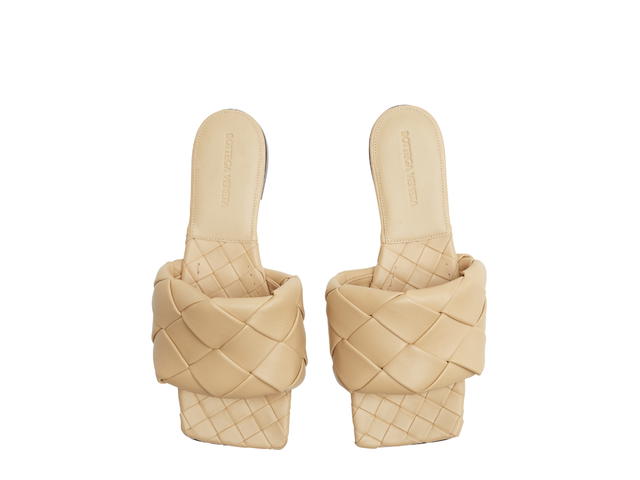 Bottega Veneta Bottega Veneta Lido Flat Sandal In Lambskin Leather With Rubber Leather Sole Cane Sugar - view 2
