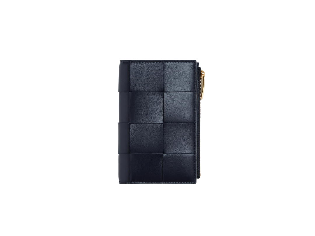 Bottega Veneta Bottega Veneta Medium Cassette Bi-Fold Zip Wallet In Lambskin With Gold Finish Hardware Space