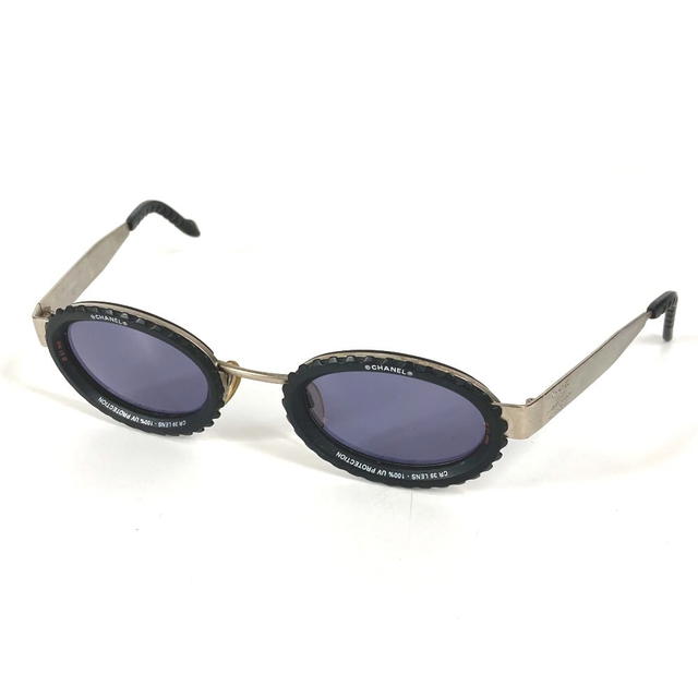 Chanel CHANEL 10506 90405 vintage 31 RUE CAMBON Camera Lens Oval Wave sunglasses - view 2