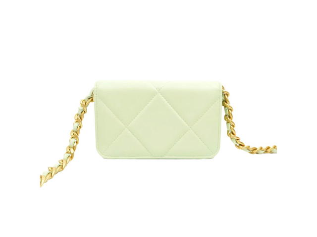 Chanel Chanel 19 Clutch With Chain - view 2