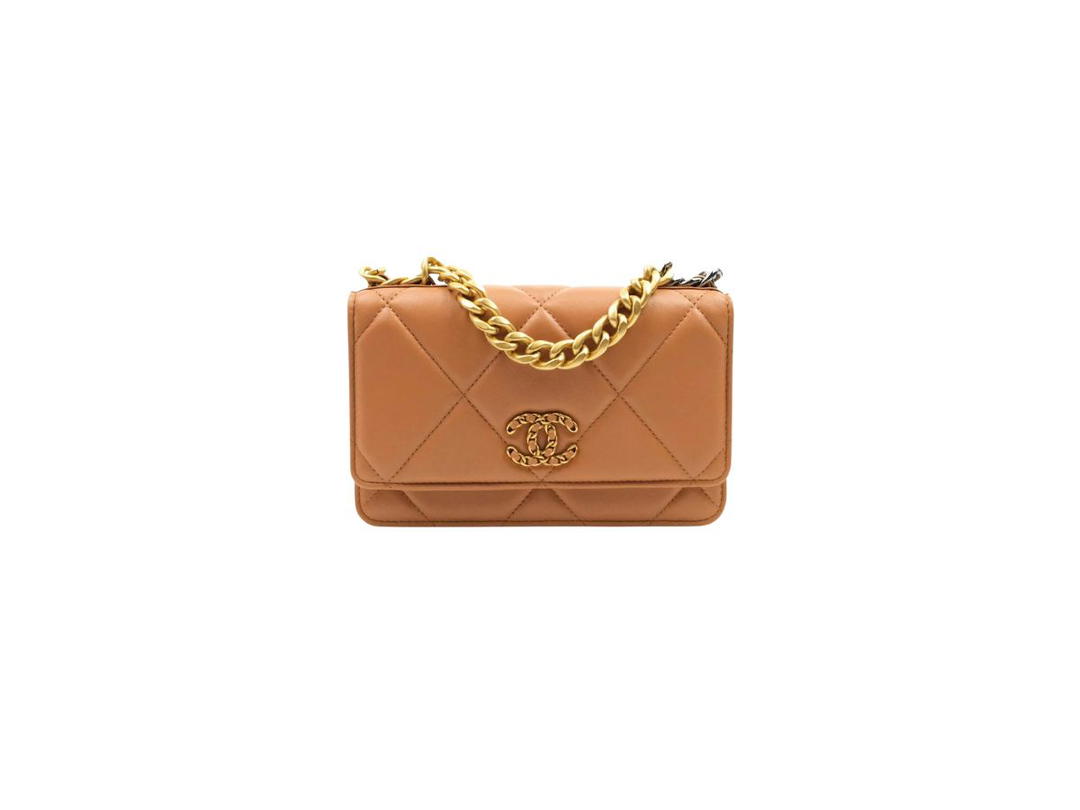 Chanel Chanel 19 Wallet On Chain