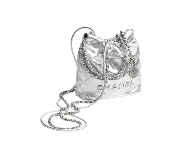 Chanel Chanel 22 Mini Handbag In Metallic Lambskin With Silver Metal Silver Hardware - view 2
