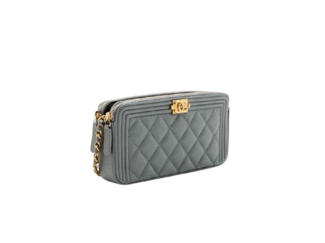 Chanel Chanel Boy Clutch With Chain In Grained Calfskin With Gold-Tone Metal Grey - view 2