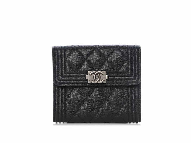 Chanel Chanel Boy Chanel Flap Wallet - view 1