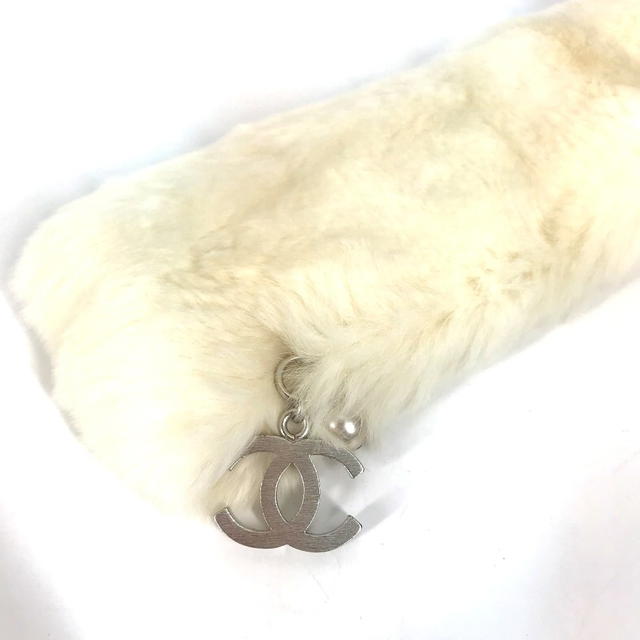 Chanel CHANEL Bracelet CC CC Mark Fur Faux Pearl Accessories Bangle fur White/Black - view 3