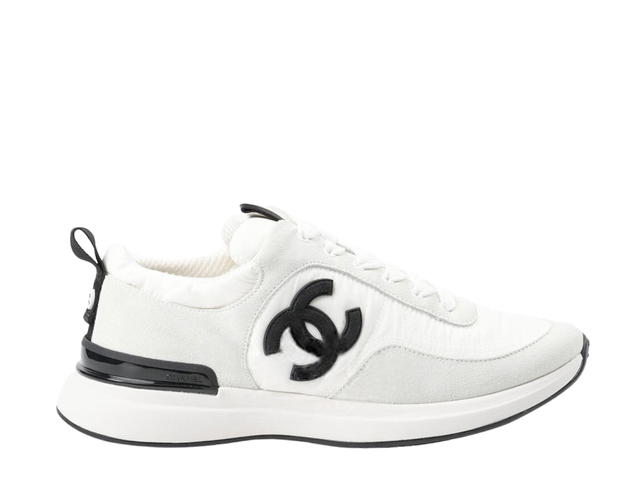 Chanel Chanel CC Logo Trainers Sneakers In Suede Calfskin And Nylon White - view 1