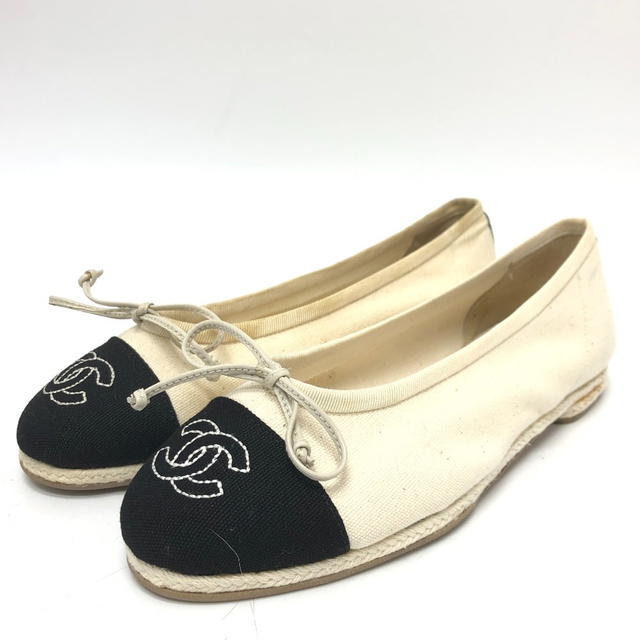 Chanel CHANEL CC Mark Espado Ribbon Bicolor Flat Shoes pumps Canvas White/Black - view 2