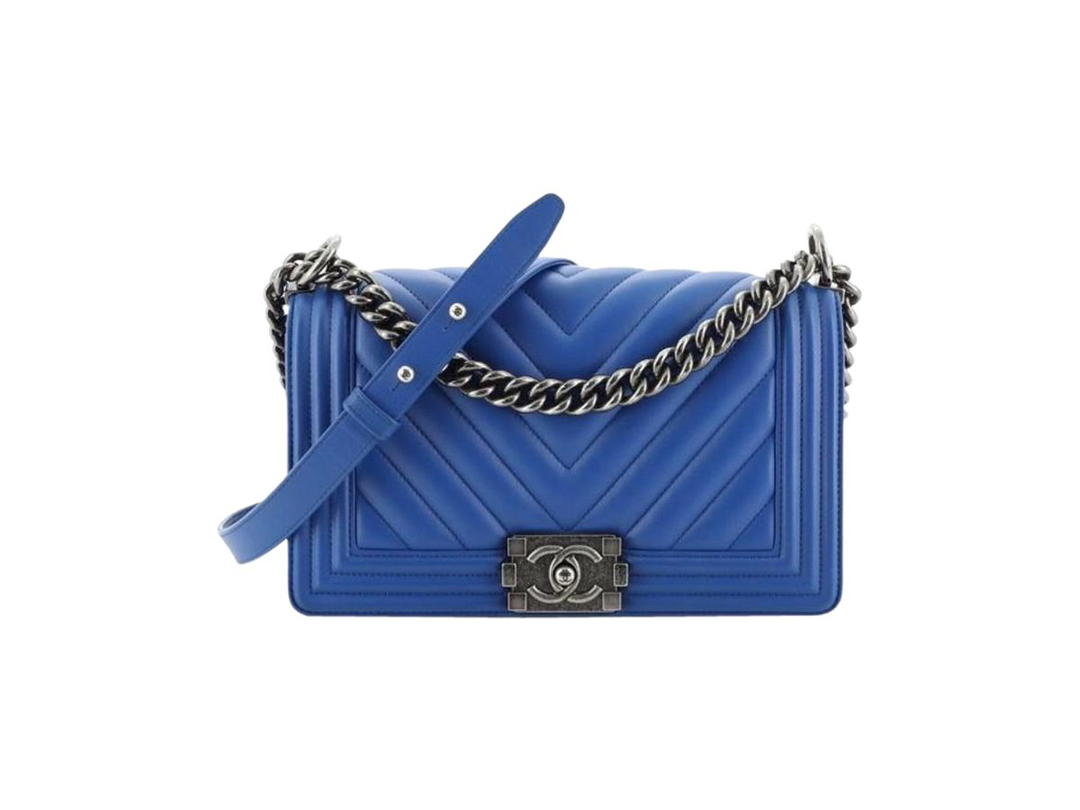 Chanel Chanel Boy Chanel Medium Flap Bag