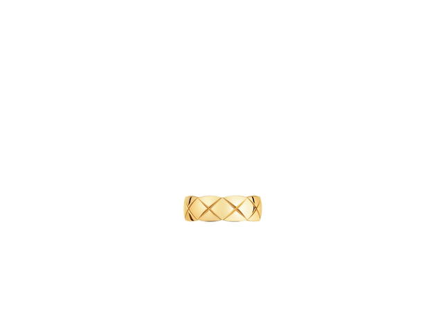 Chanel Chanel Coco Crush Ring Small Version In 18k Yellow Gold With Quilted Motif - view 3