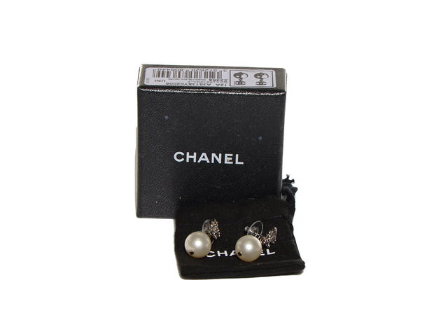 Chanel Chanel Crystal Pearl CC Drop Earrings Silver - view 2