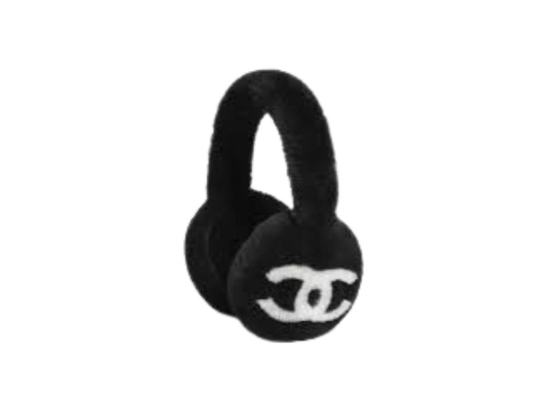 Chanel Chanel Earmuffs In Shearling Lambskin Black And White