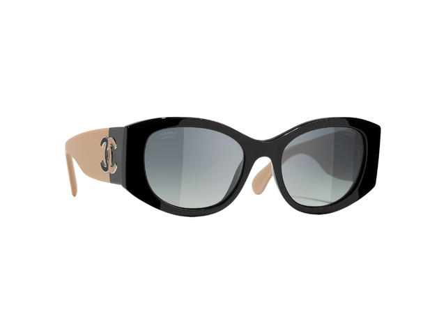 Chanel Chanel Oval Sunglasses In Black-Beige Acetate Frame With Grey-Polarized Gradient Lenses (Ref.5524-C534-S8) - view 2