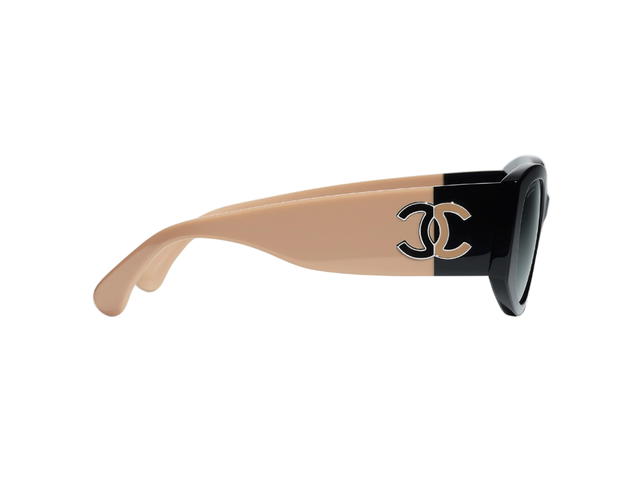 Chanel Chanel Oval Sunglasses In Black-Beige Acetate Frame With Grey-Polarized Gradient Lenses (Ref.5524-C534-S8) - view 3