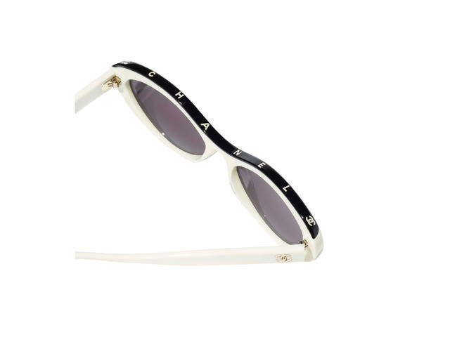 Chanel Chanel Oval Sunglasses In White-Black Acetate Frame With Gray Polarized Gradient Lenses - view 4