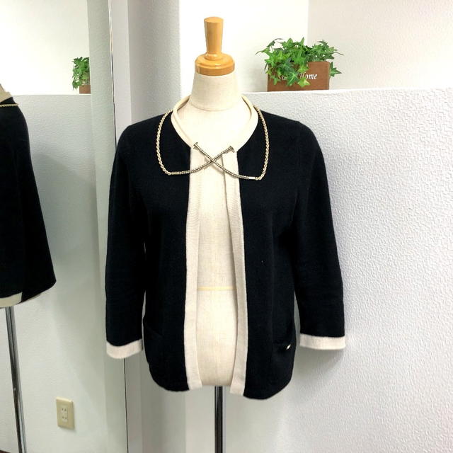 Chanel CHANEL P40668 Bicolor Chain COCO Button Knitted Sweater Long Sleeve cardigan - view 2