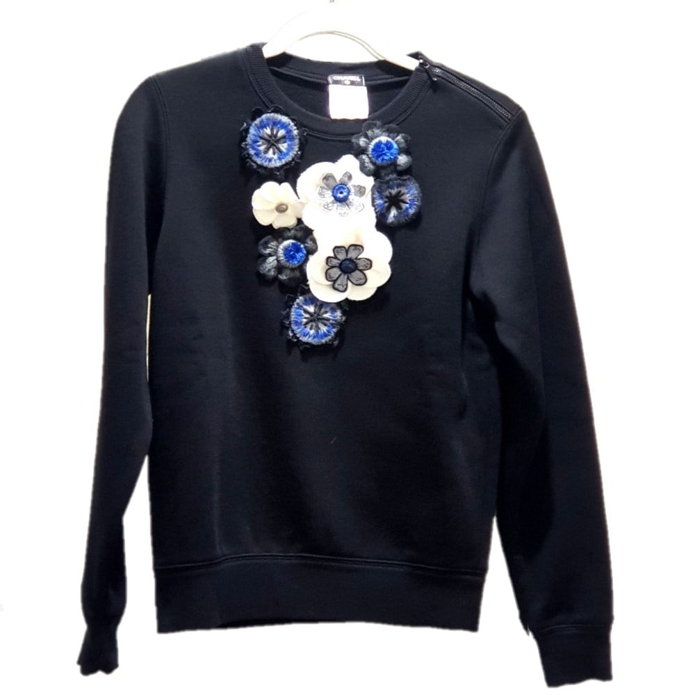 Chanel CHANEL P52492 15B Camellia Trainer Shoulder Zipper Sweater Black x blue