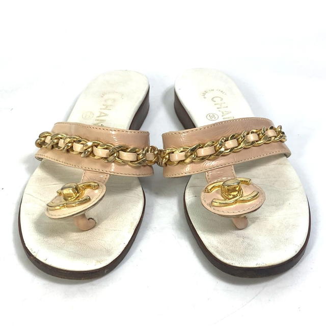 Chanel CHANEL shoes flat tongs CC Mark turn lock Chain Sandals Leather White/Beige - view 2