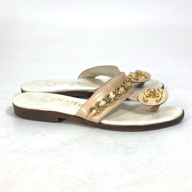 Chanel CHANEL shoes flat tongs CC Mark turn lock Chain Sandals Leather White/Beige - view 4