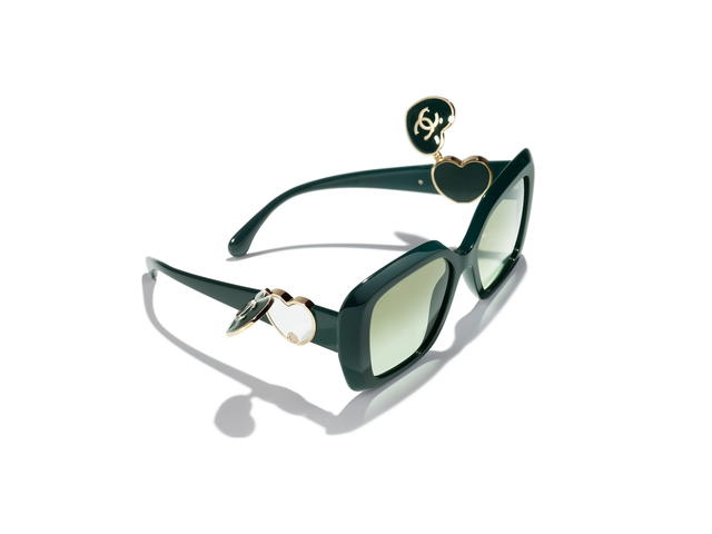 Chanel Chanel Square Sunglasses In Green Acetate Frame-Green Heart CC Logo-Mirror Pocket With Mirror Lenses - view 4