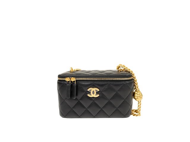 Chanel Chanel Clutch With Chain - view 1