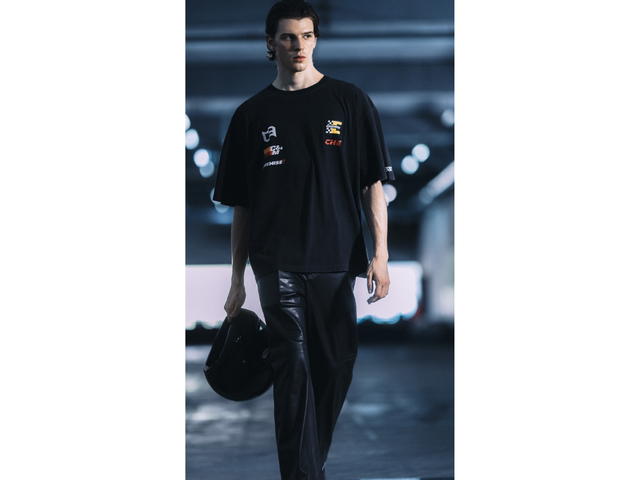 CHEMISE CHEMISE CHE Black Regular T-Shirt - view 4