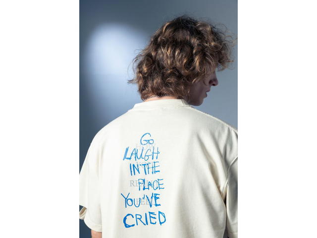 CHEMISE CHEMISE Go Laugh Beige T-Shirt - view 7