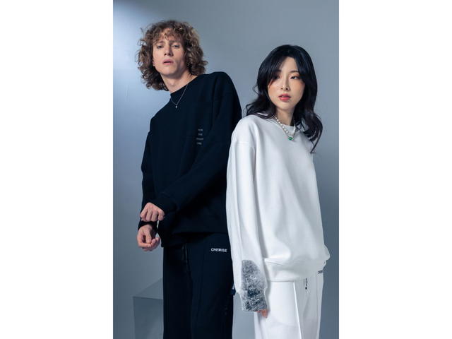 CHEMISE CHEMISE How You Really Feel Black Sweater - view 5
