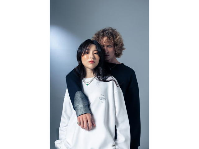 CHEMISE CHEMISE How You Really Feel Black Sweater - view 7