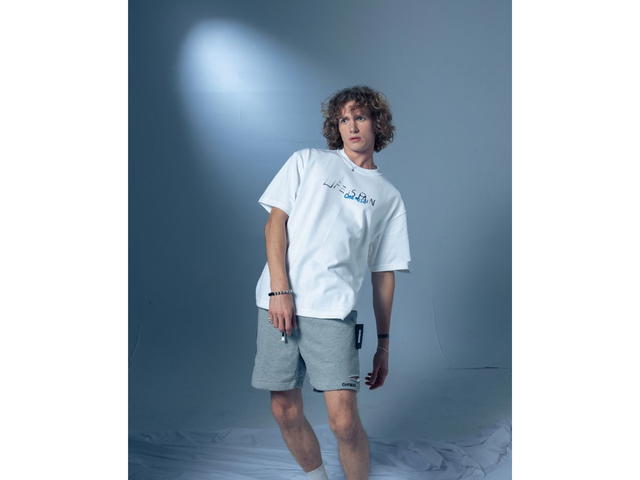 CHEMISE CHEMISE Life Is Pain White T-Shirt - view 3