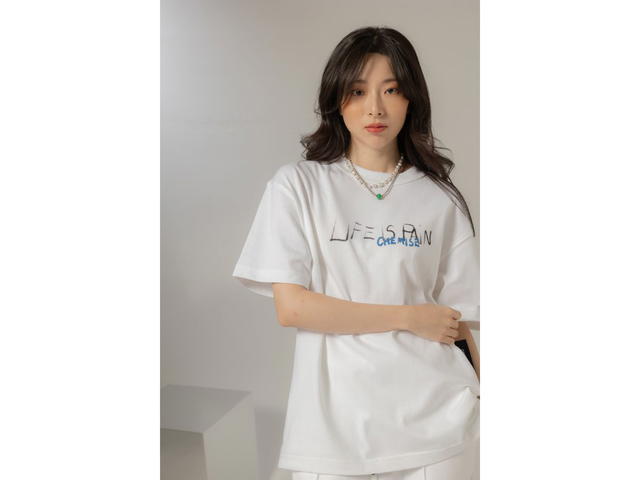 CHEMISE CHEMISE Life Is Pain White T-Shirt - view 6