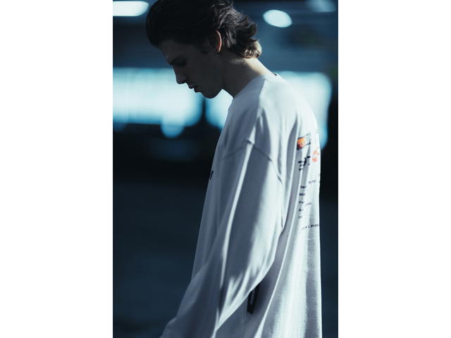 CHEMISE CHEMISE Stat-Board Grey Long Sleeve T-Shirt - view 4