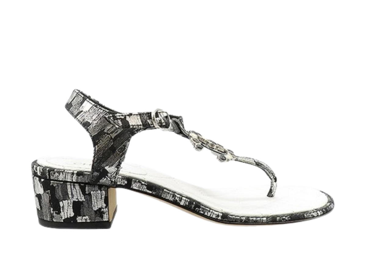 Chanel Chanel CC logo strap sandal Black