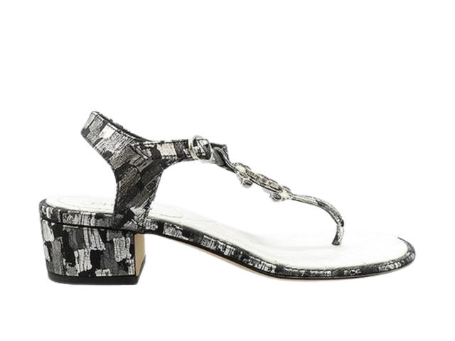 Chanel Chanel CC logo strap sandal Black - view 1