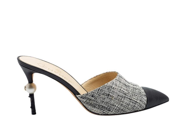 Chanel Chanel Tweed Goatskin Pearl Mules In Tweed And Leather With Pointed Cap Toe CC Pearl Black White - view 1