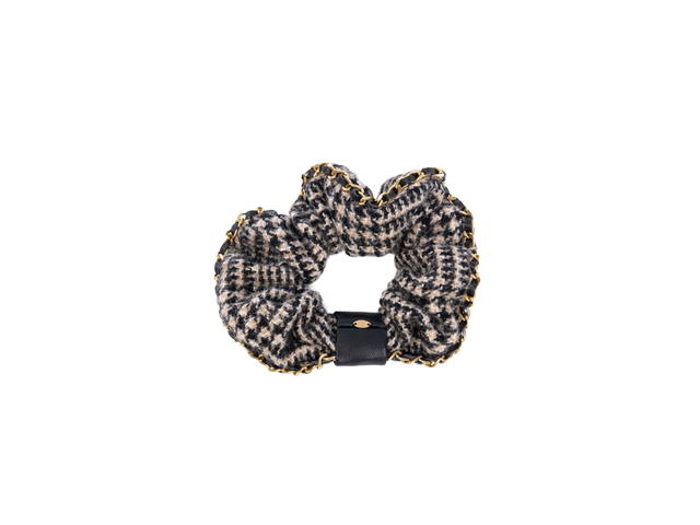 Chanel Chanel 22k Hair In Tie Tweed Beige Ecru Black And Leather Chain Detail Scrunchie With Gold Hardware - view 4