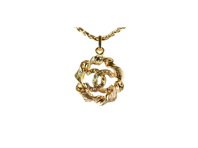 Chanel Chanel CC Logo Plated Chain Pendant Necklace Gold - view 2