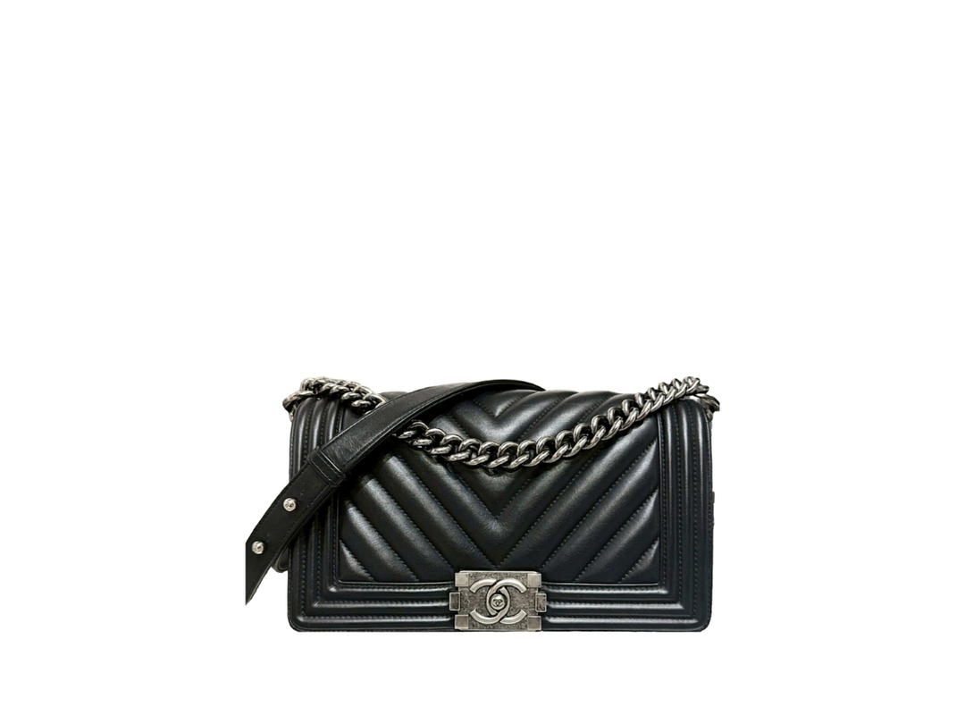 Chanel Chanel Boy Chevron 10 Black