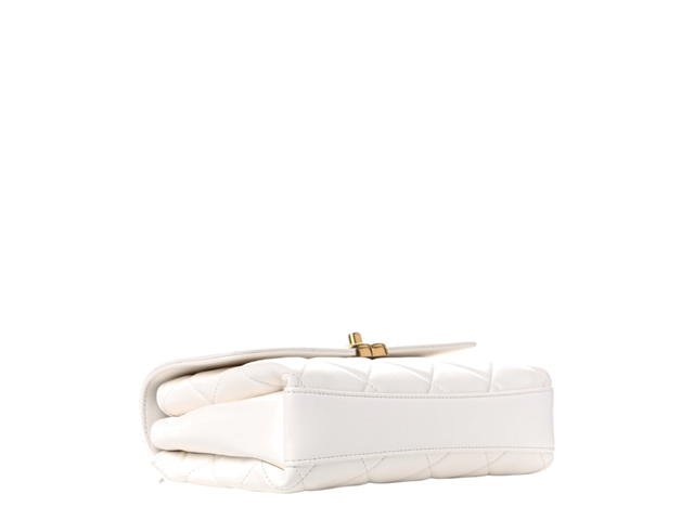 Chanel Chanel CC Crystal Logo Chain Flap In Lambskin Quilted With Gold Hardware White - view 3
