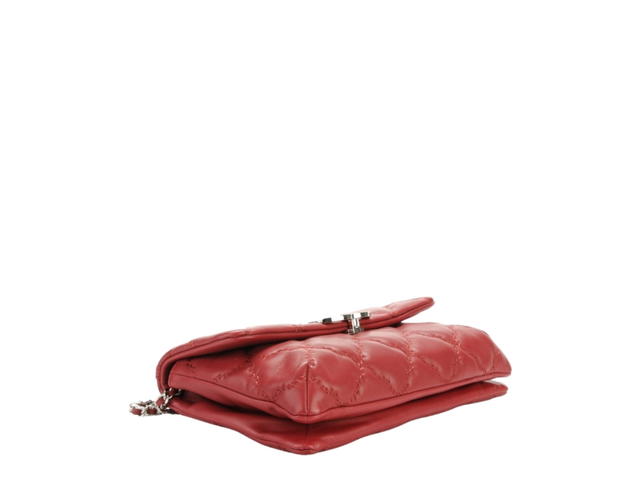 Chanel Chanel Double Stitch Hamptons Flap Bag In Calfskin Leather With Silver Hardware Red - view 3