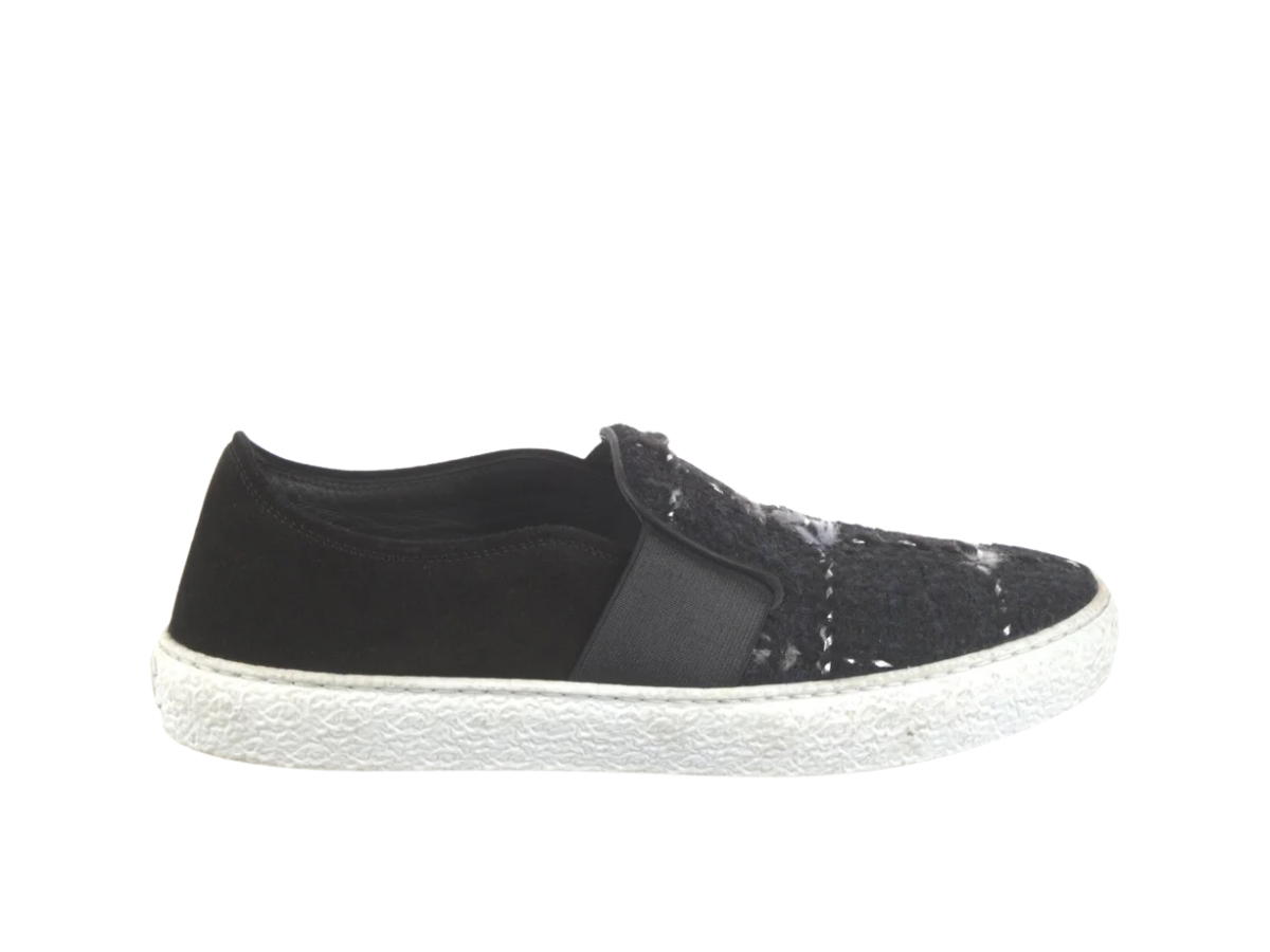Chanel Chanel  Interlocking CC Logo Sneakers Black