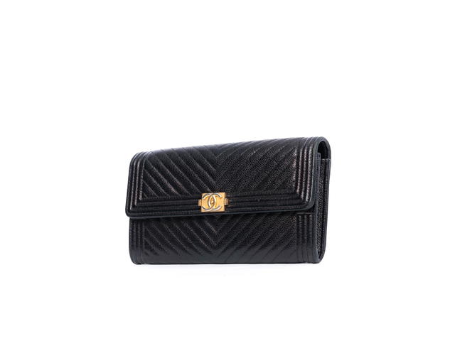 Chanel Chanel Boy Gusset Flap Wallet In Gold Hardware With Black - view 2