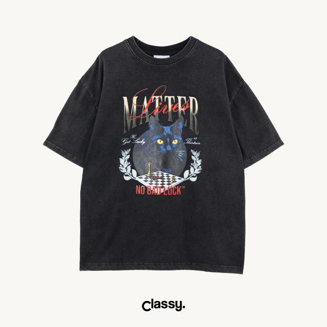 Classy Classy Oversize T-Shirt Lives Matter - view 1