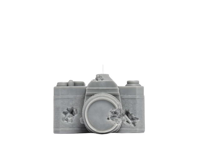 Daniel Arsham Daniel Arsham Eroded Camera Candle Grey - view 1