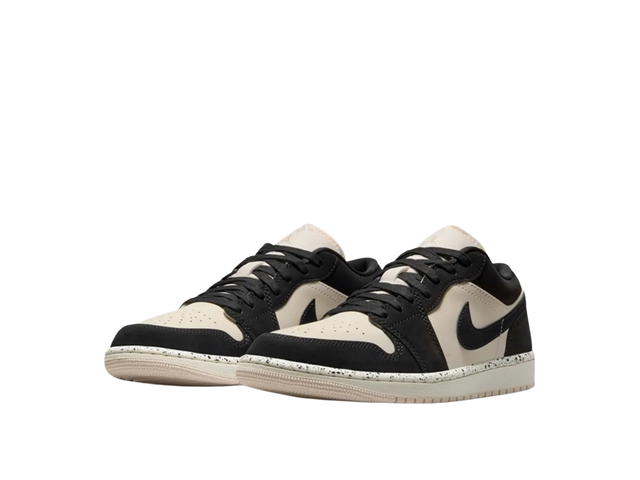 Jordan Jordan 1 Low Black Guava Ice (Women's) - view 3