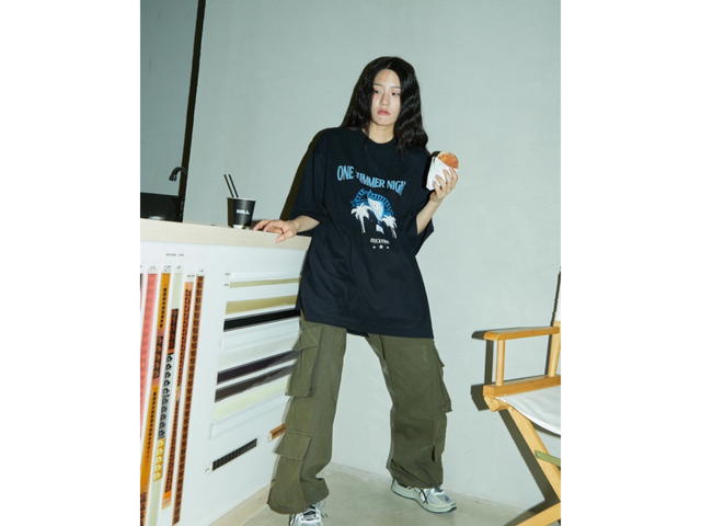 DUCKYBOY Duckyboy One Summer Night Oversized Tee Black - view 4