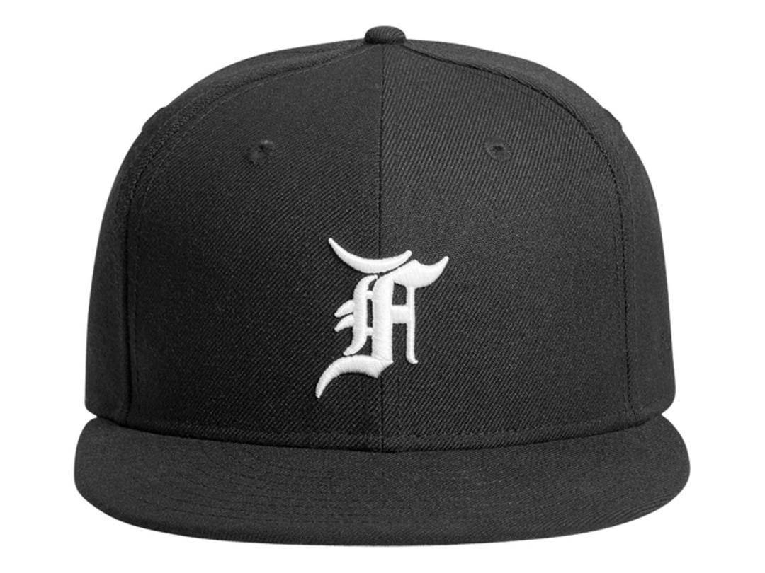 Fear of God Fear of God ESSENTIALS New Era FITTED CAP BLACK